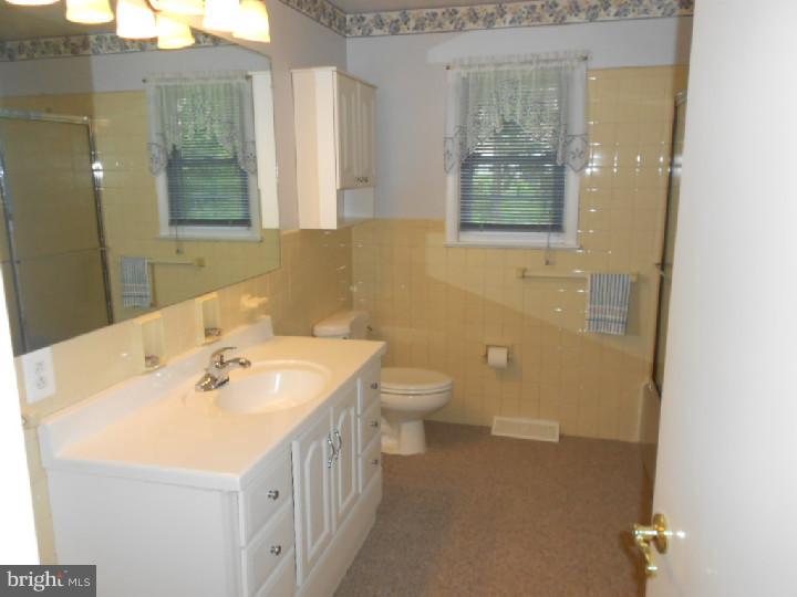 25 Mountainview Road Ewing, NJ 08628 - Photo 14 of 19