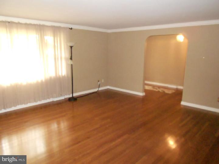 25 Mountainview Road Ewing, NJ 08628 - Photo 5 of 19