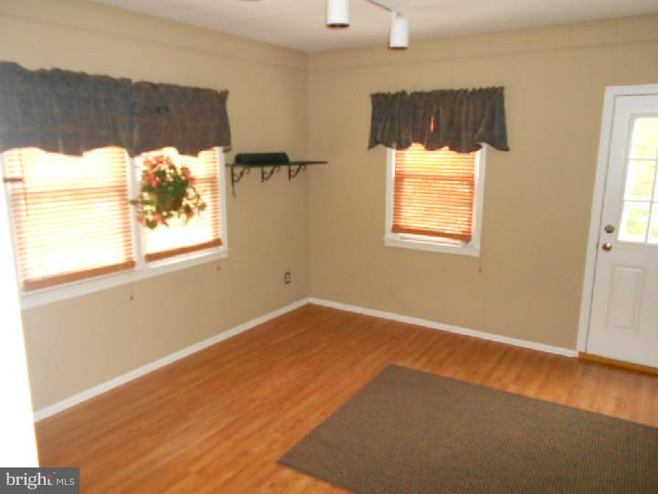 25 Mountainview Road Ewing, NJ 08628 - Photo 7 of 19