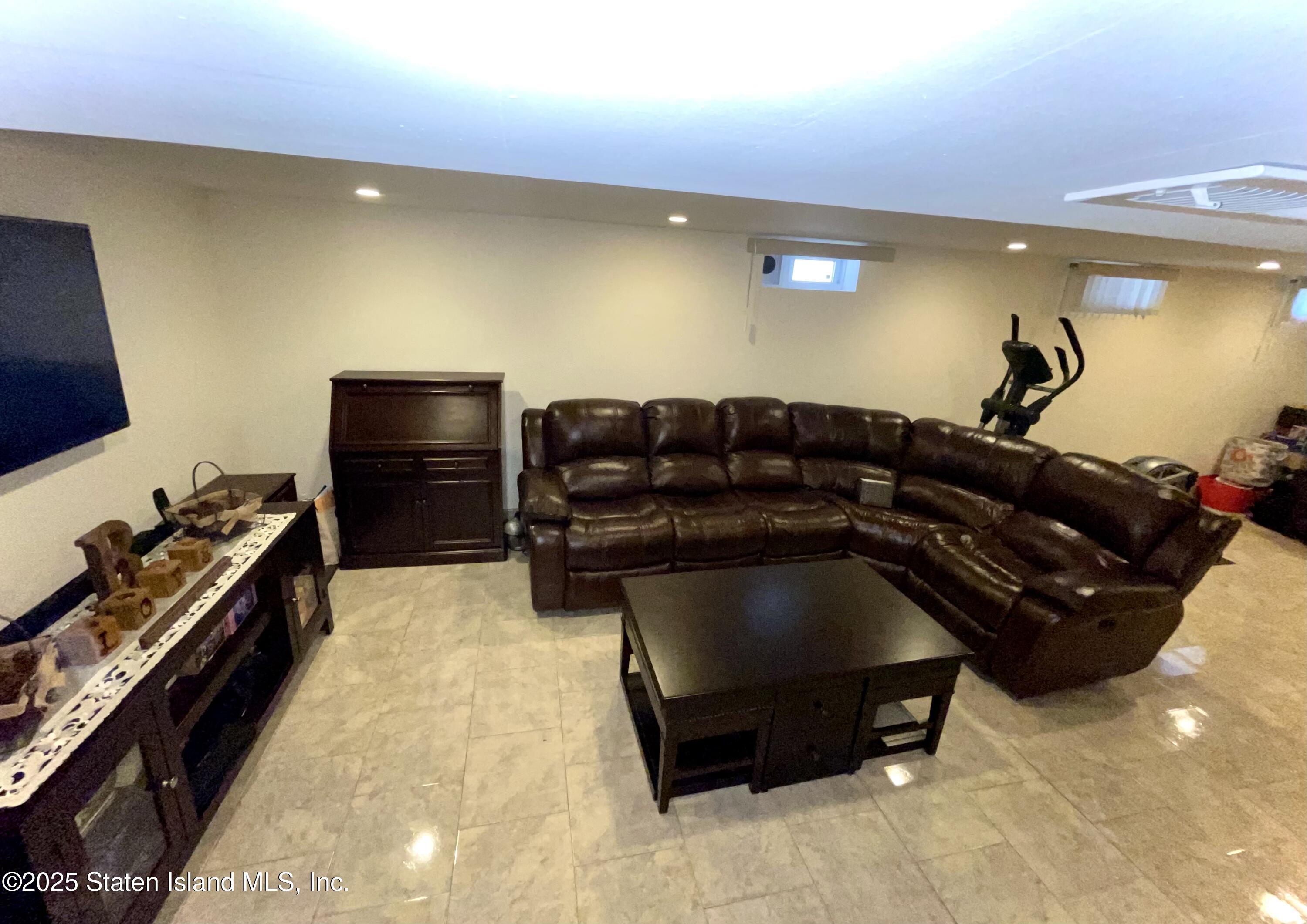 10 Token Street Staten Island, NY 10312 - Photo 35 of 39 a living room with furniture