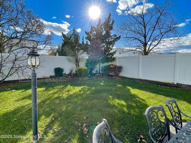 $819,900 | 10 Token Street | Greenridge