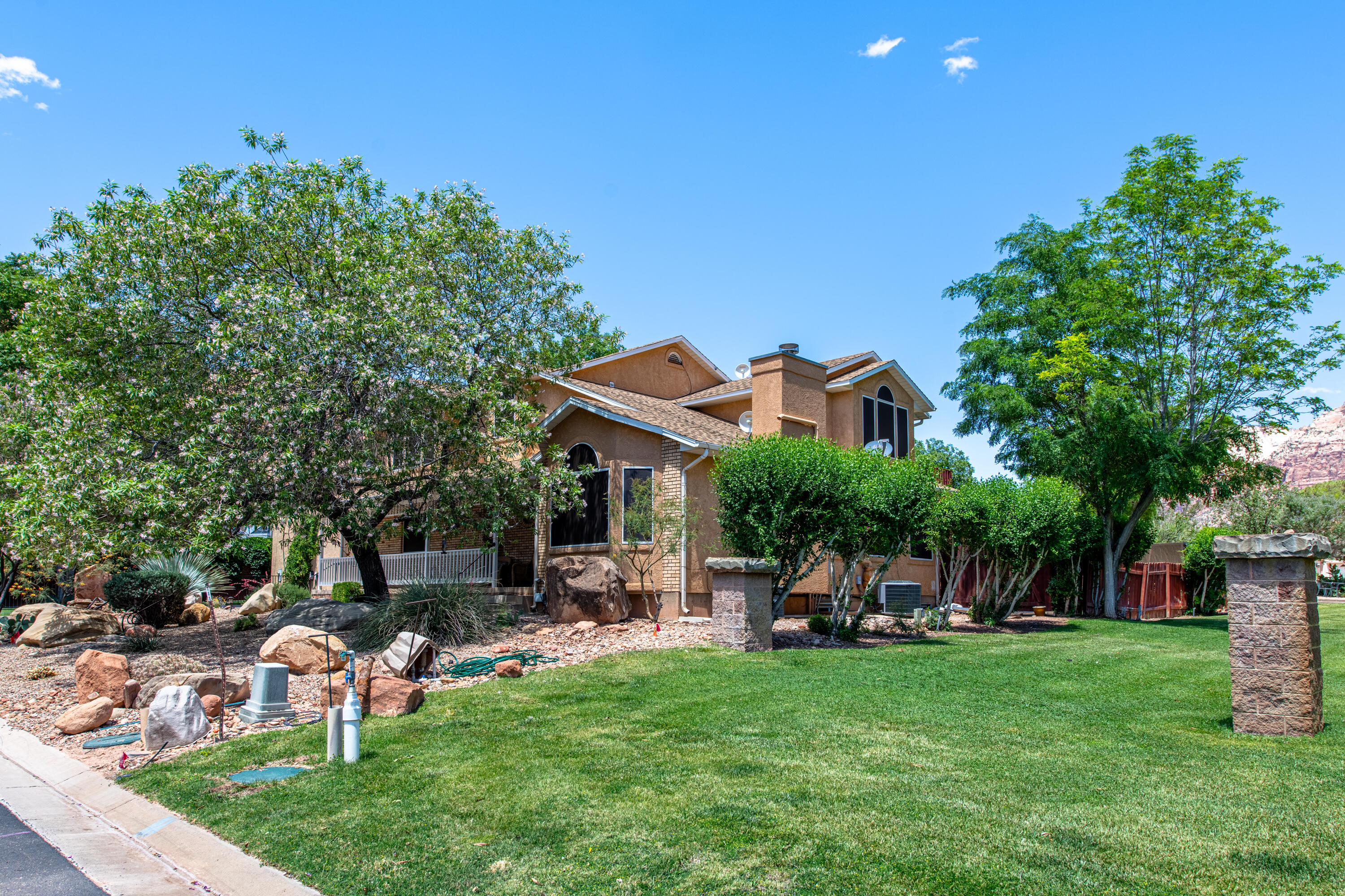 29 Canyon View Drive Springdale, UT 84767 - Photo 5 of 67 front far right