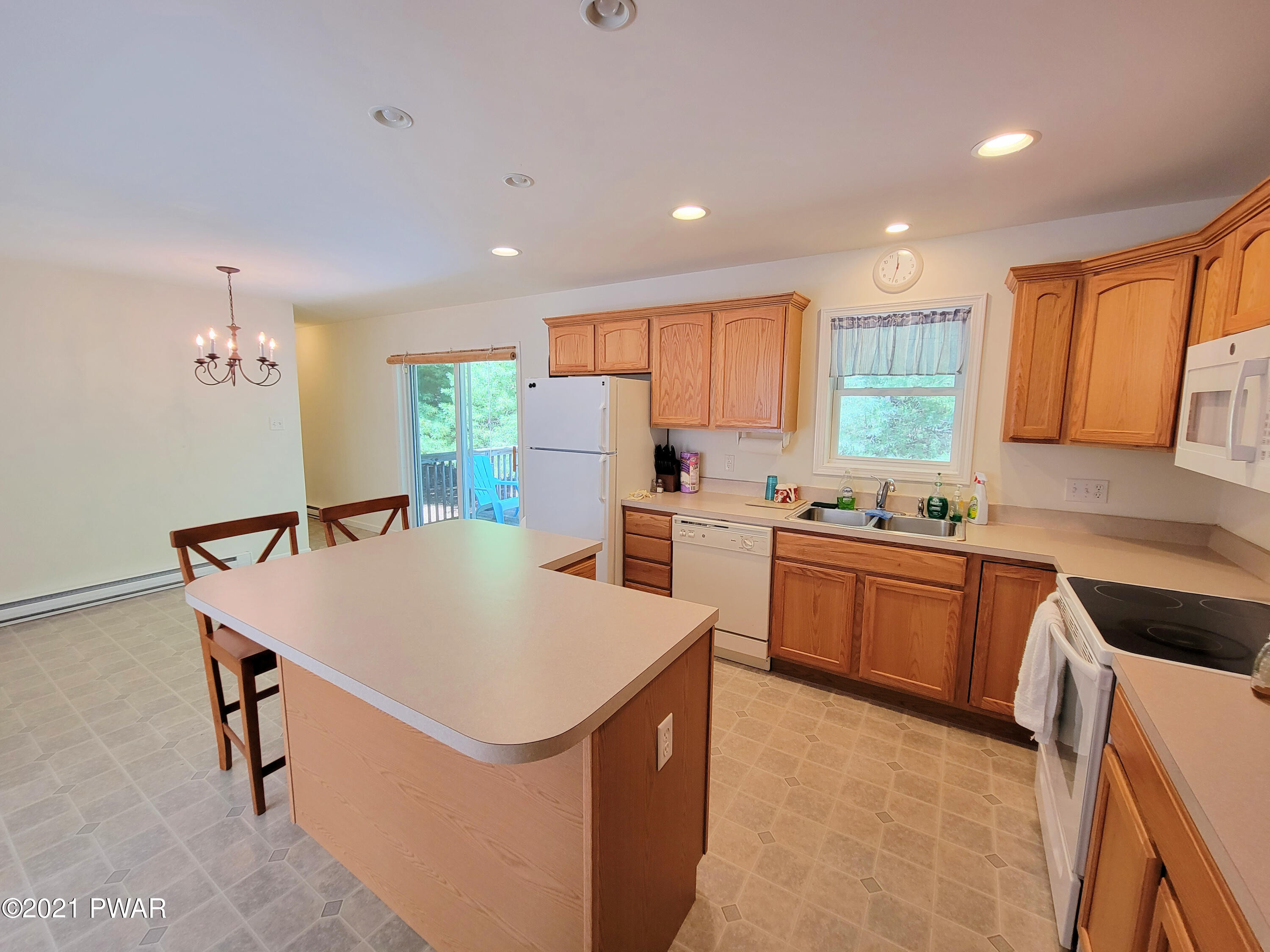 148 Timber Ridge Drive Hawley, PA 18428 - Photo 9 of 26 Kitchen