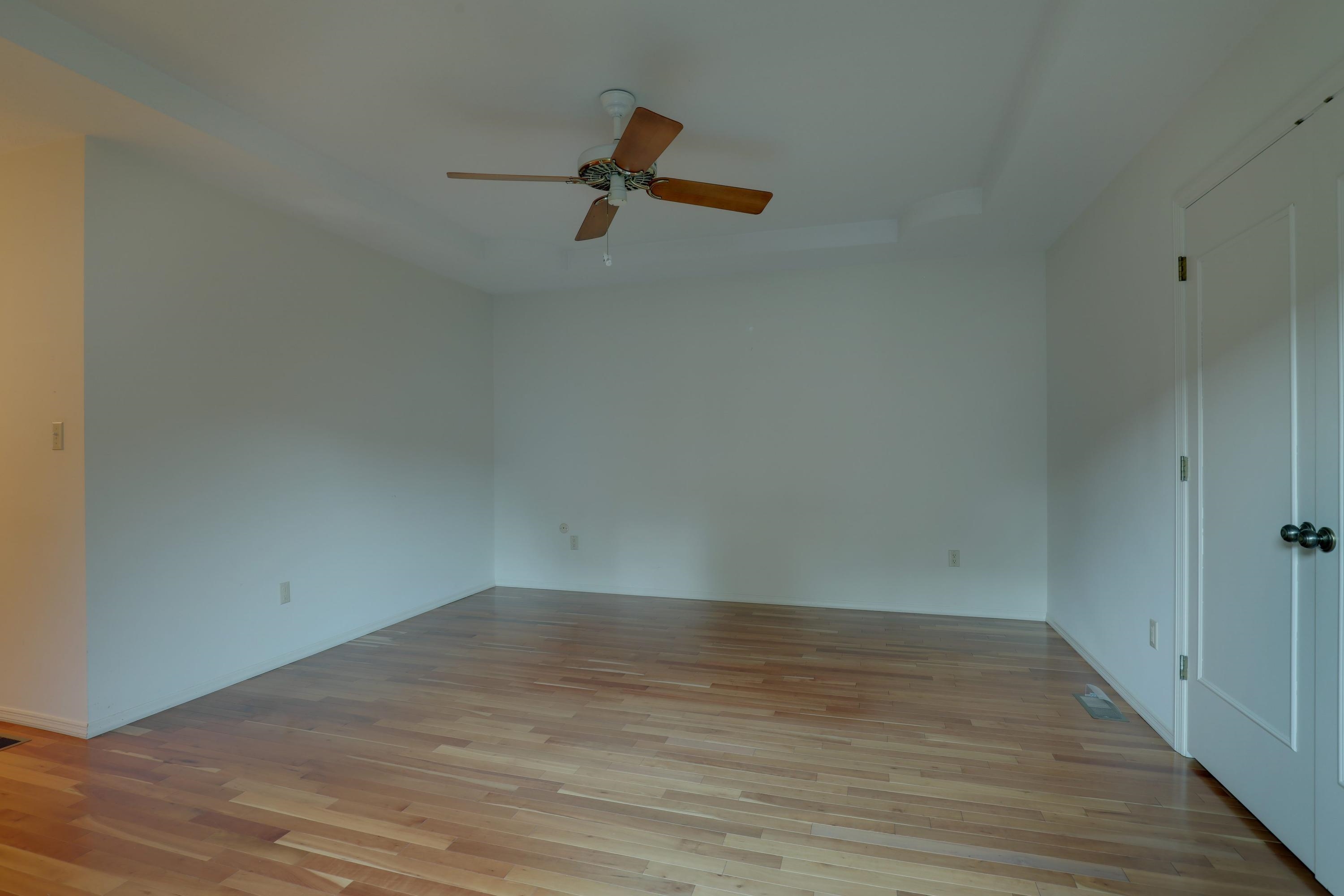 419 Spring Lake Drive Quincy, IL 62305 - Photo 16 of 39