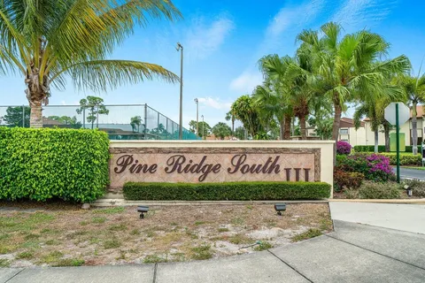 $195,000 | 302 Knotty Pine Circle, Unit A2, Greenacres, FL 33463