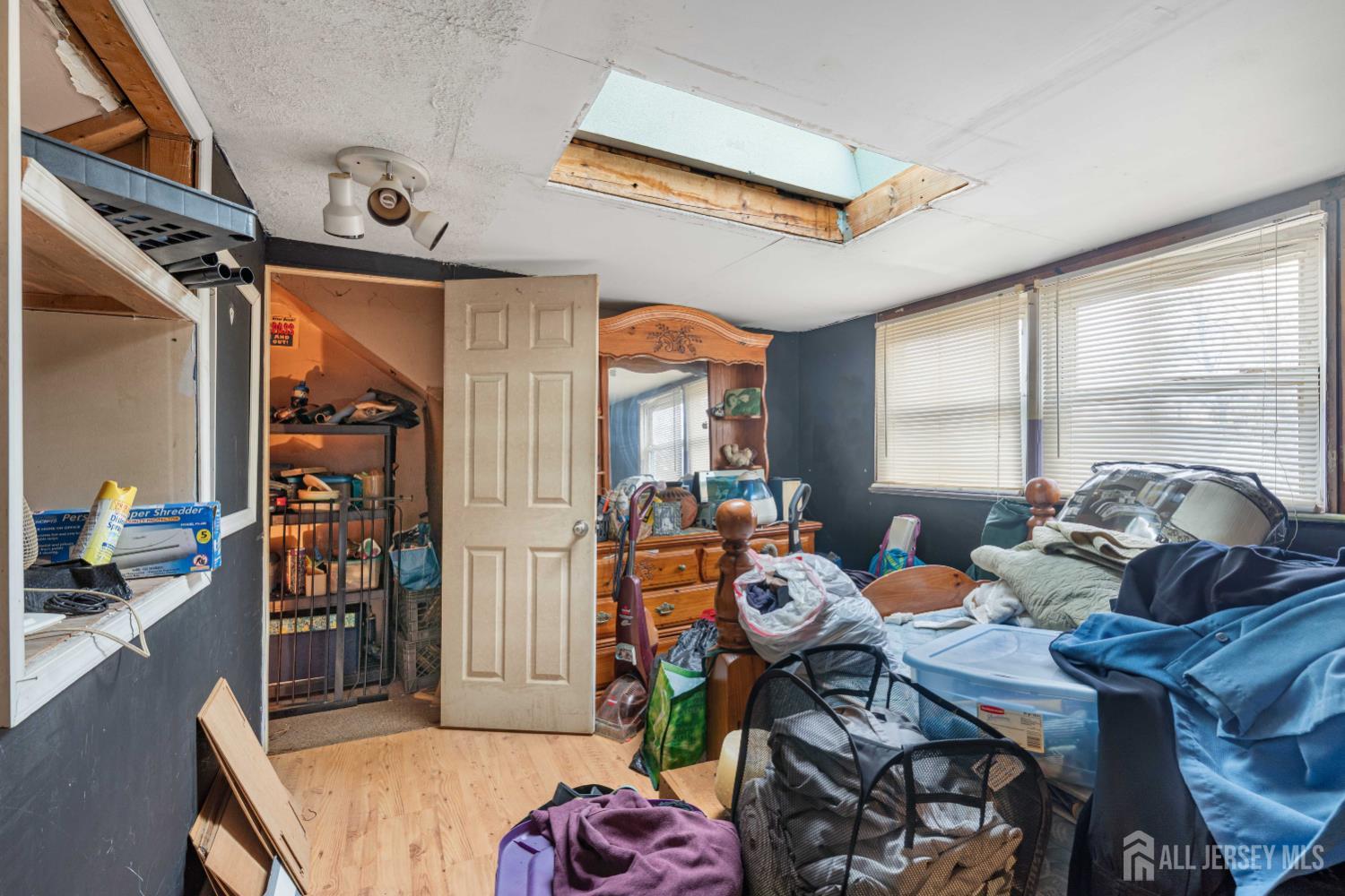 81 Larch Street Port Reading, NJ 07064 - Photo 9 of 25 a very nice looking room with a large window