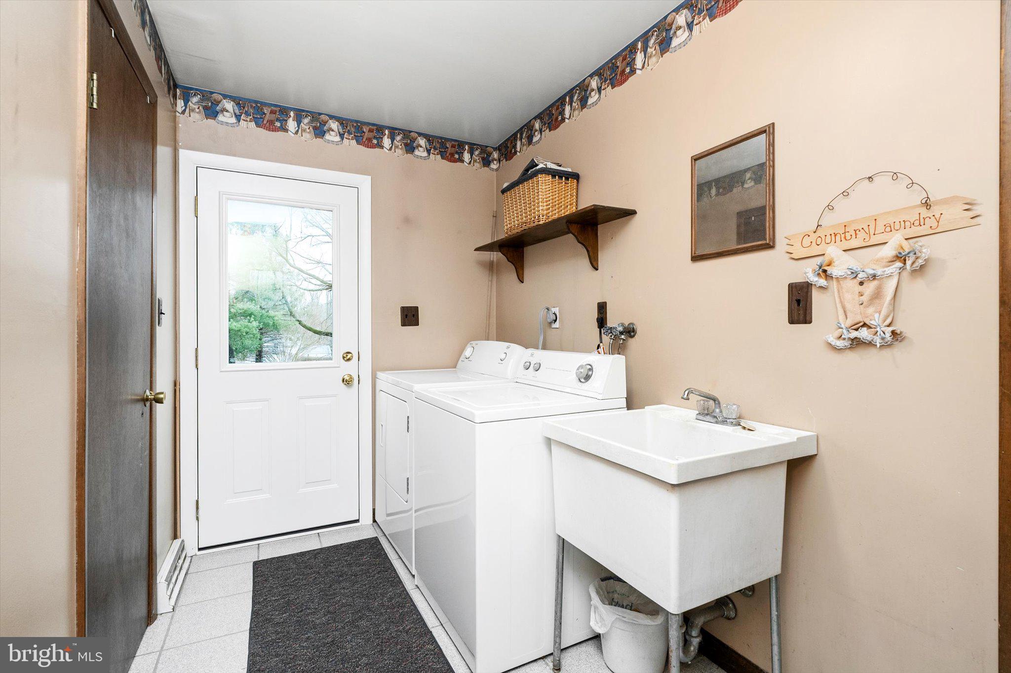 3 Eleanor Drive Wrightstown, NJ 08562 - Photo 15 of 28 a utility room with dryer and washer