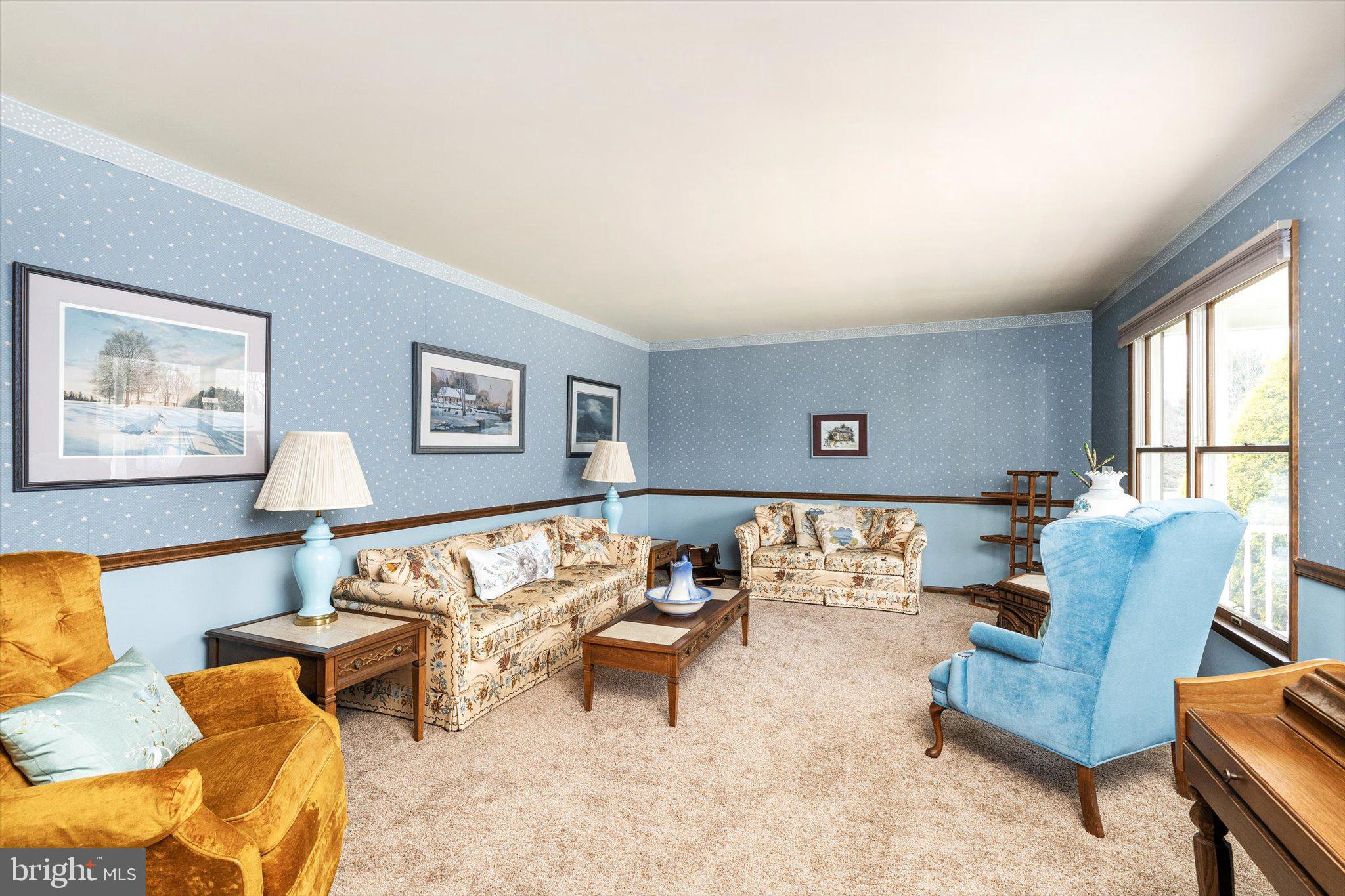 3 Eleanor Drive Wrightstown, NJ 08562 - Photo 6 of 28 a living room with furniture and a window