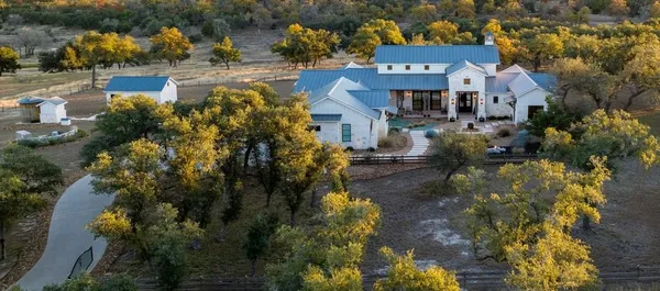 $2,200,000 | 176 Inspiration Loop, Fredericksburg, TX 78624