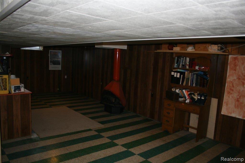 28410 New Castle Road Farmington, MI 48331 - Photo 18 of 24 IMG_7123.JPG
