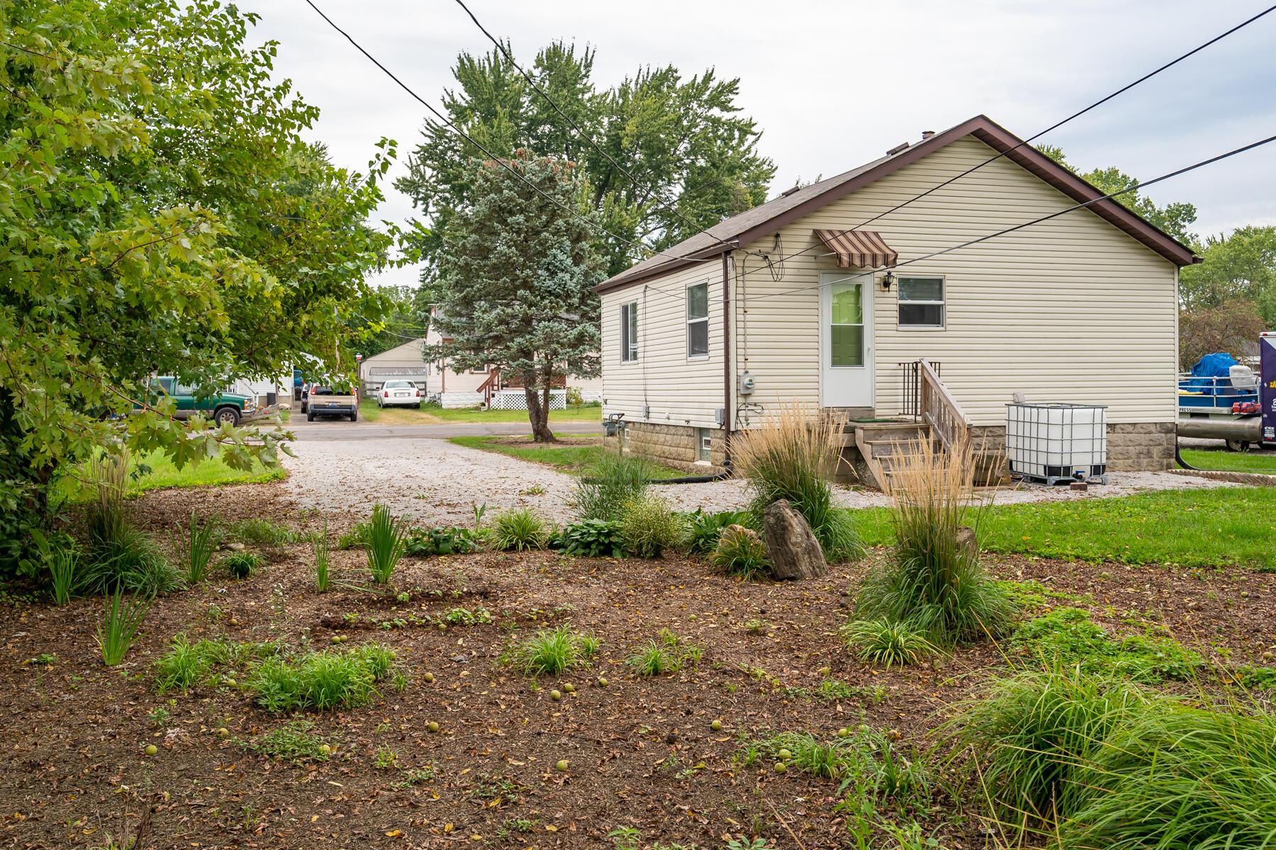 1807 Case Road Columbus, OH 43224 - Photo 8 of 25