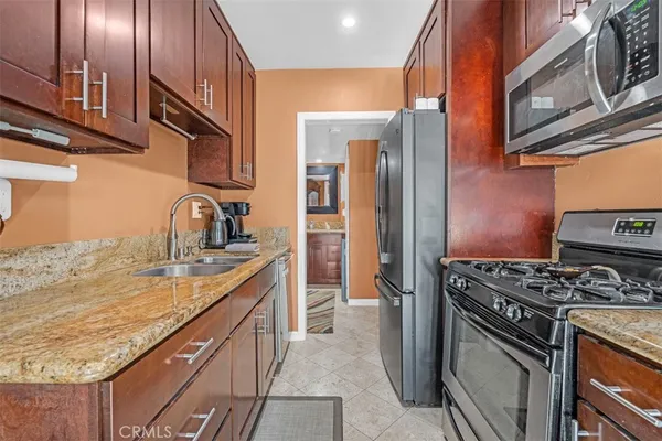 $2,200 | 1200 West Lambert Road, Unit 41, La Habra, CA 90631