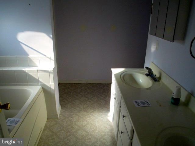 318 Bee Tree Road Henderson, MD 21640 - Photo 19 of 22 Bath (Master)