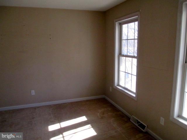 318 Bee Tree Road Henderson, MD 21640 - Photo 9 of 22 Living Room