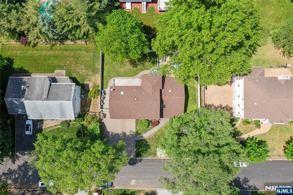 22 Kendrick Street Paramus, NJ 07652 - Photo 33 of 36