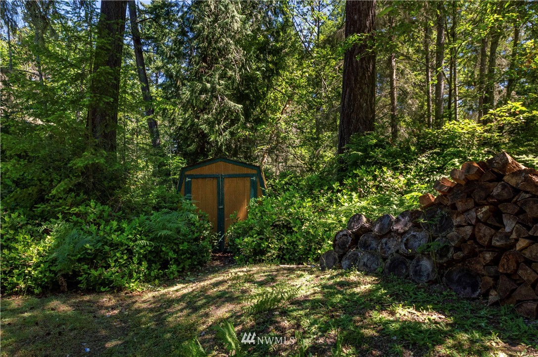 18412 Thorsen Road Southwest Vashon, WA 98070 - Photo 17 of 19