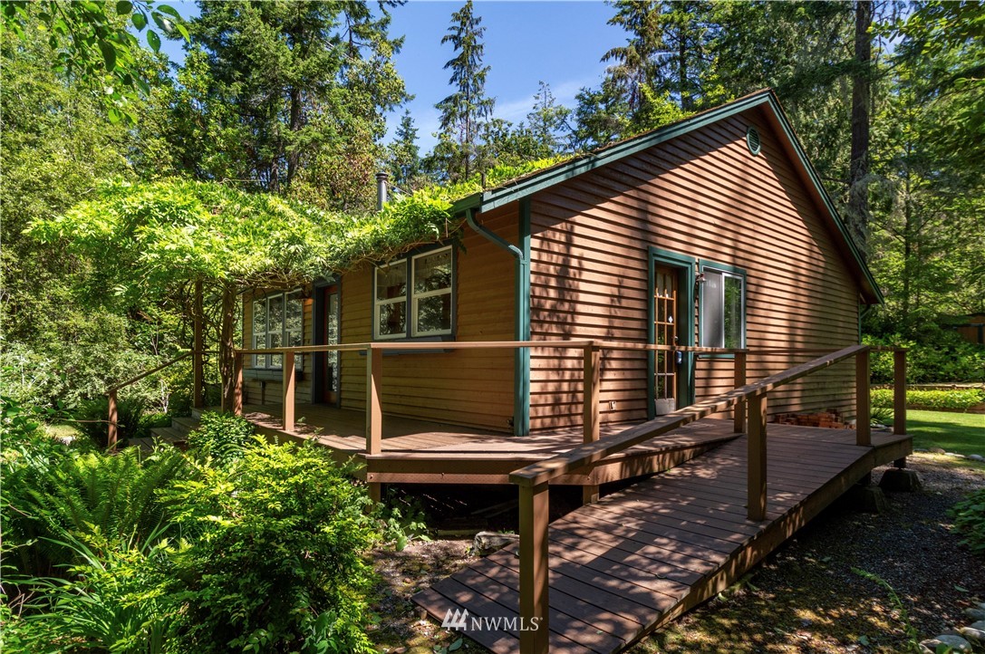 18412 Thorsen Road Southwest Vashon, WA 98070 - Photo 4 of 19