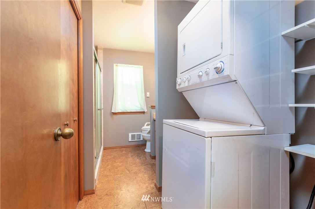 18412 Thorsen Road Southwest Vashon, WA 98070 - Photo 10 of 19