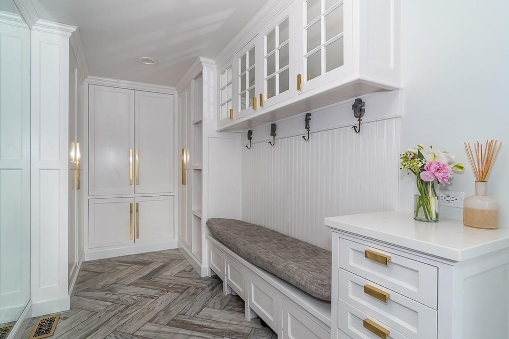 14 Deerfield Road Wellesley, MA 02481 - Photo 12 of 30