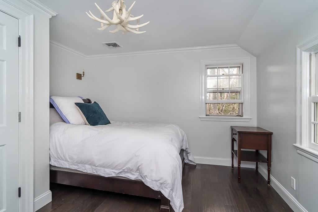 14 Deerfield Road Wellesley, MA 02481 - Photo 19 of 30