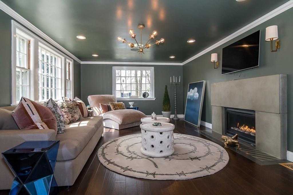 14 Deerfield Road Wellesley, MA 02481 - Photo 9 of 30
