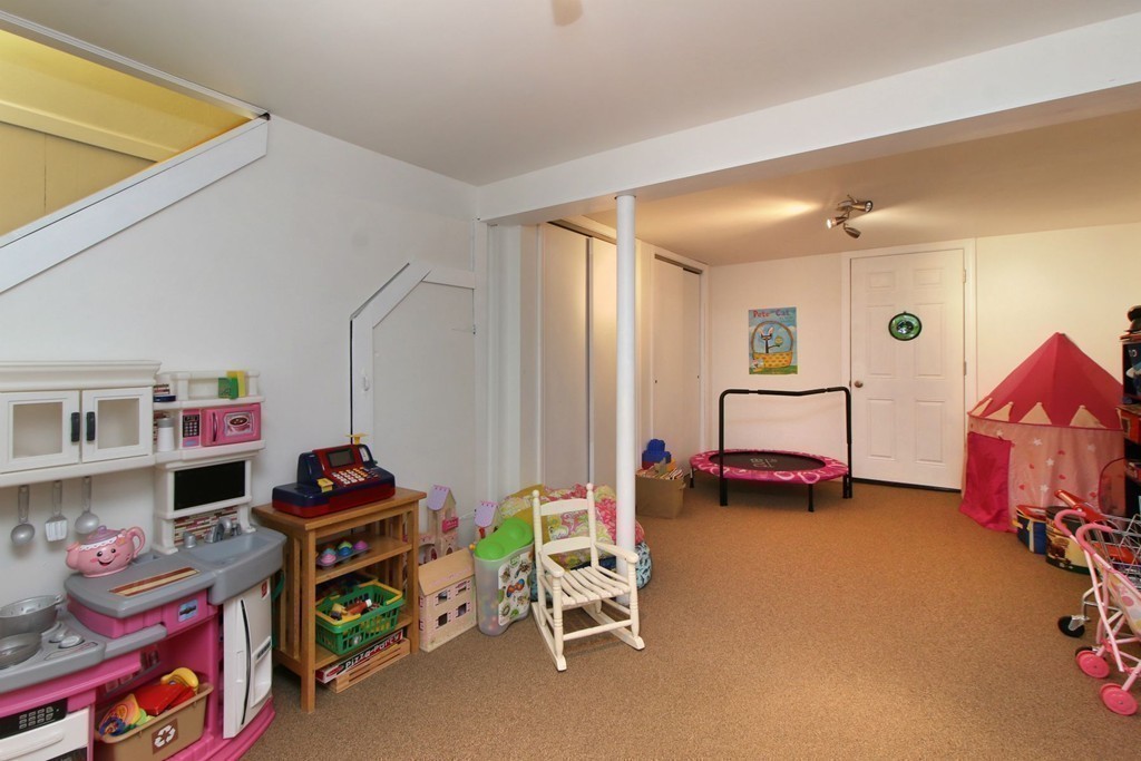 34 Oak Knoll Road Natick, MA 01760 - Photo 16 of 20 Gallery Image 16