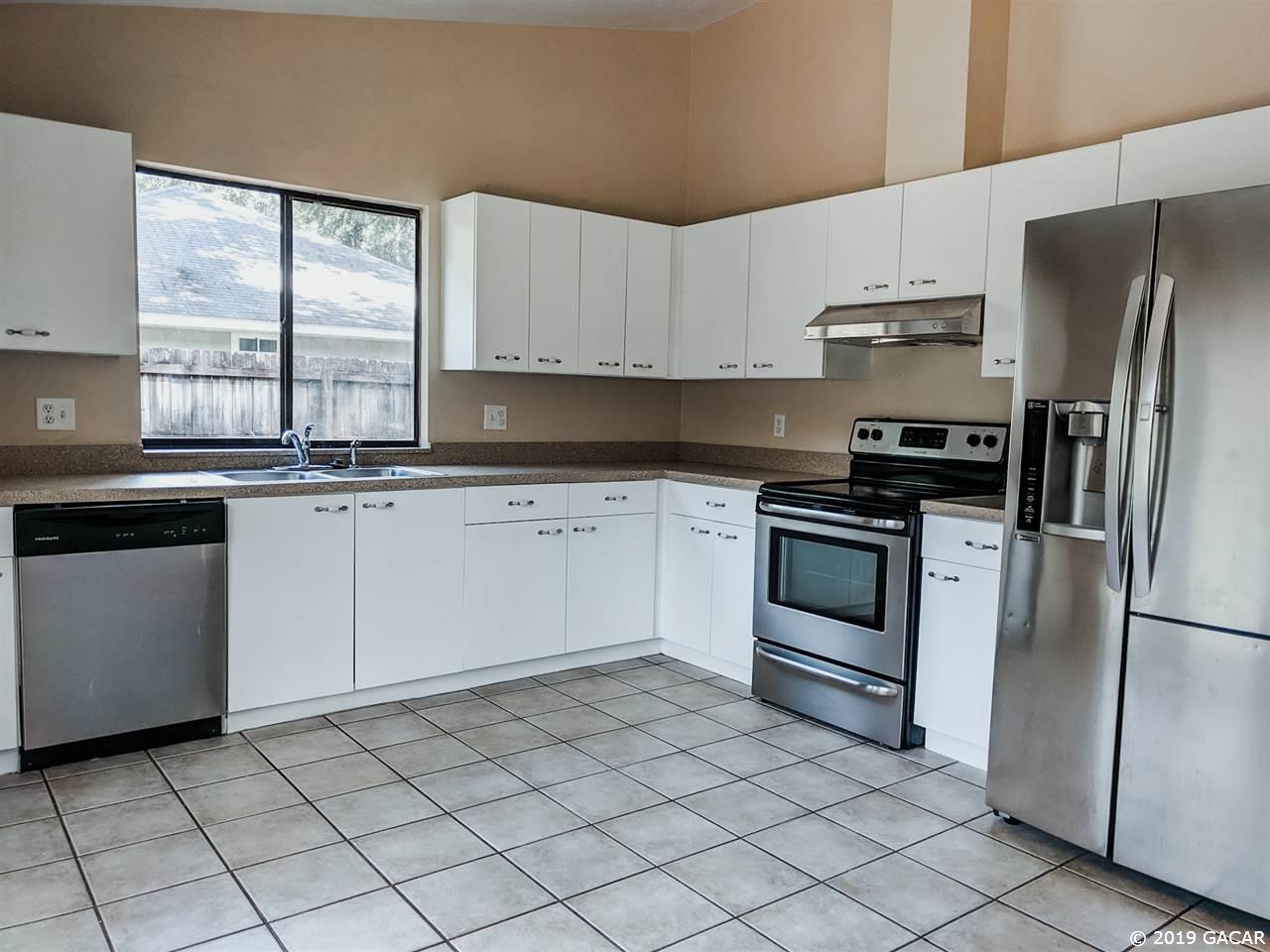1034 Southwest 79 Terrace Gainesville, FL 32607 - Photo 8 of 16 Gallery Image 8
