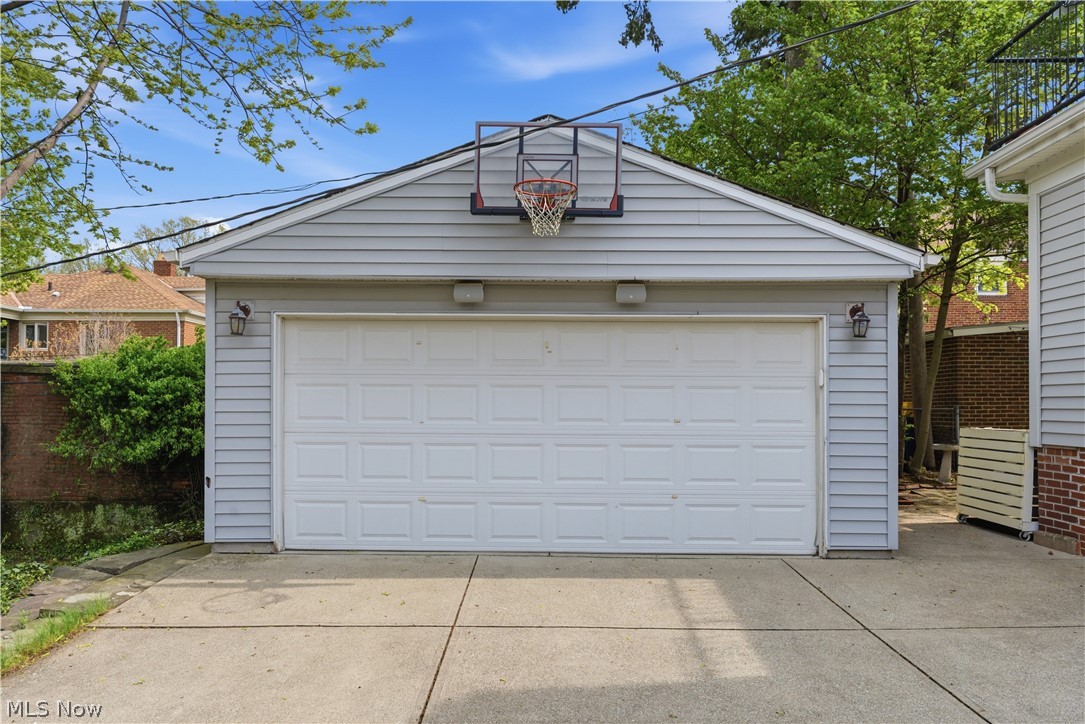 17212 Hilliard Road Lakewood, OH 44107 - Photo 35 of 40