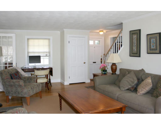 18 Old Tavern Road Wayland, MA 01778 - Photo 10 of 12 Gallery Image 10