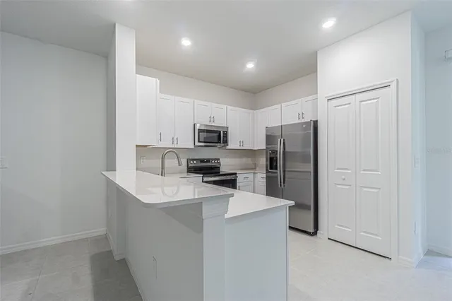 $2,100 | 10210 Trumpet Honeysuckle Way, San Antonio, FL 33576