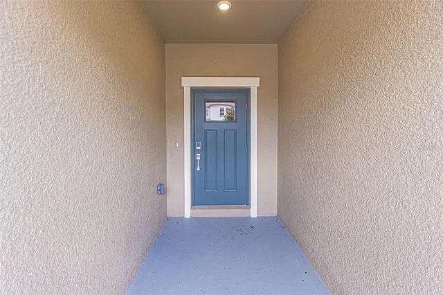 $2,100 | 10210 Trumpet Honeysuckle Way, San Antonio, FL 33576