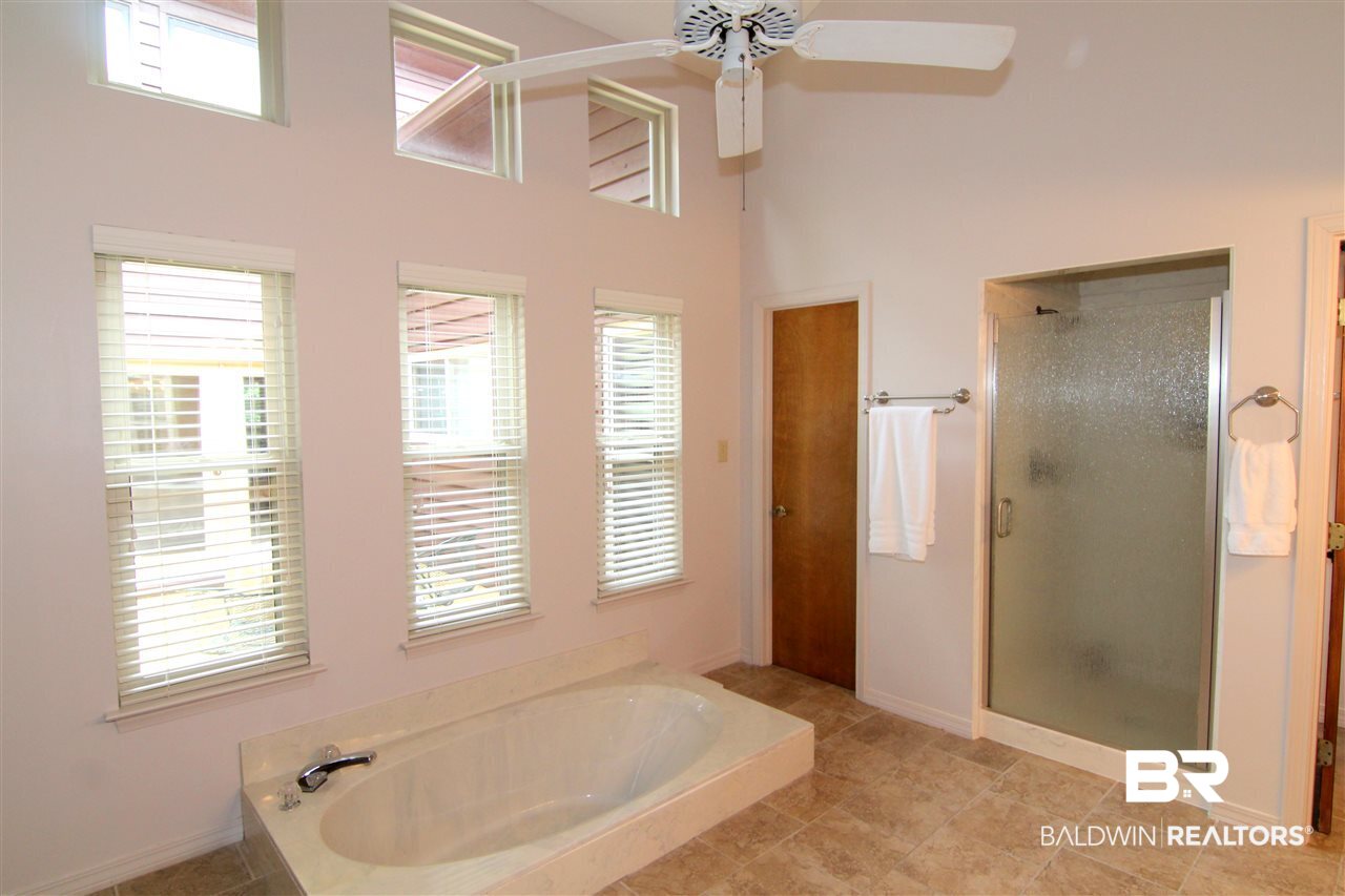 600 Oak Ridge Court West Daphne, AL 36526 - Photo 15 of 35 Master Bathroom