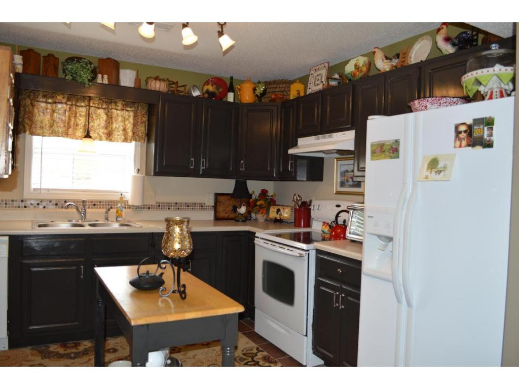 2101 Cherokee Road, Unit 14 Johnson City, TN 37604 - Photo 4 of 24 All appliances stay
