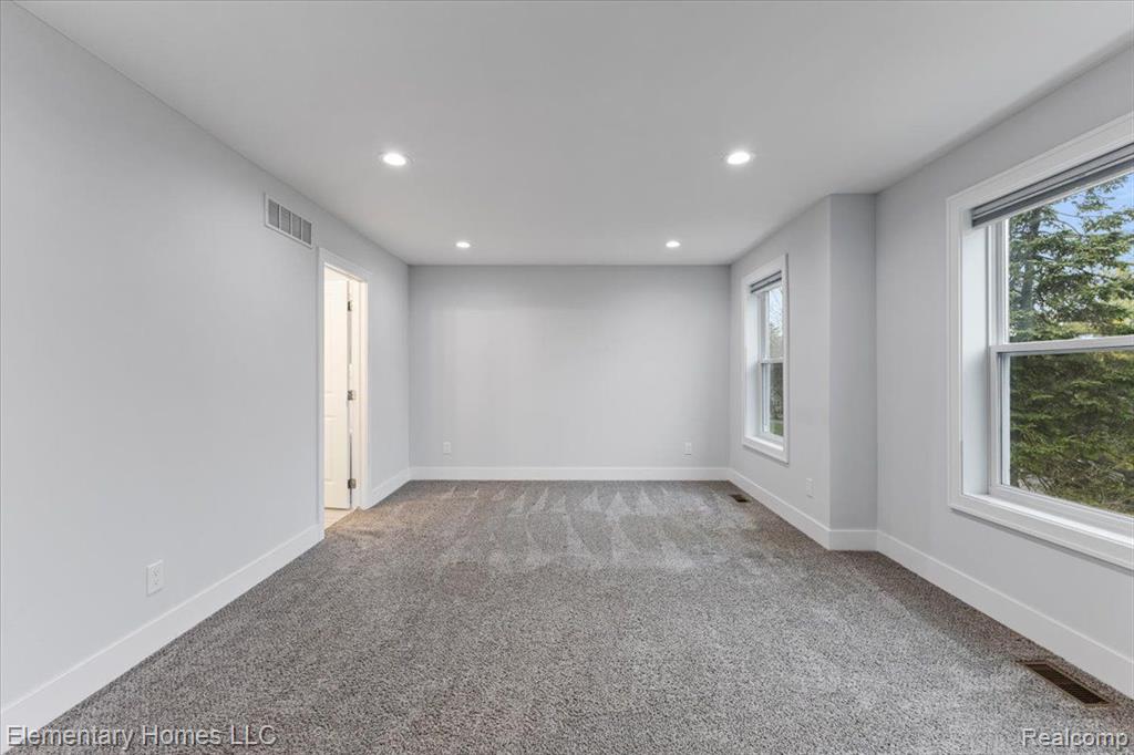 4003 Elmhurst Road Waterford, MI 48328 - Photo 12 of 28