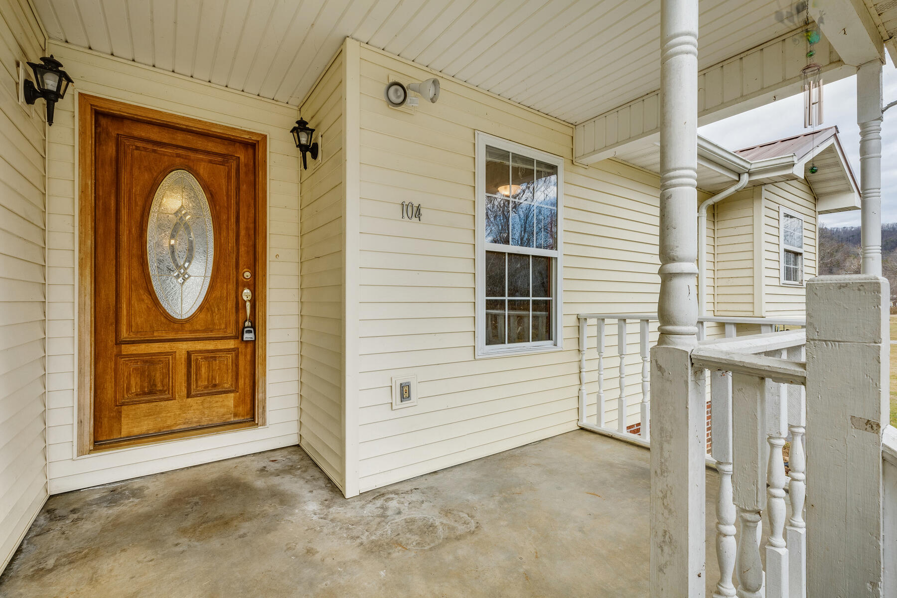 104 Old Mill Creek Road Erwin, TN 37650 - Photo 4 of 38 004