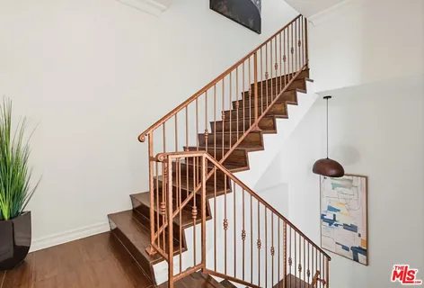 $1,395,000 | 1526 Parmer Avenue, Los Angeles, CA 90026
