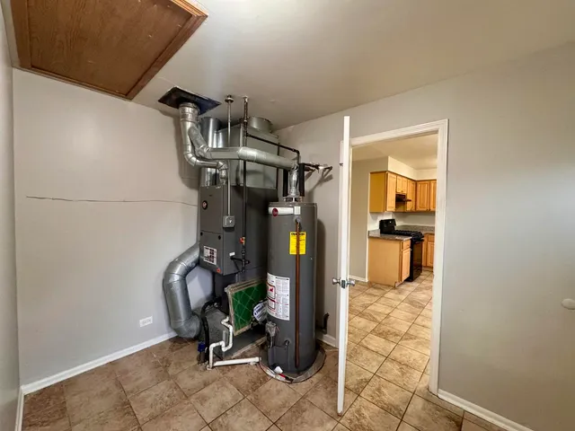 $240,000 | 3732 153rd Street, Midlothian, IL 60445