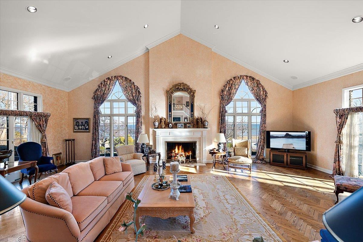 207 Lake Shore Road Grosse Pointe, MI 48236 - Photo 17 of 91