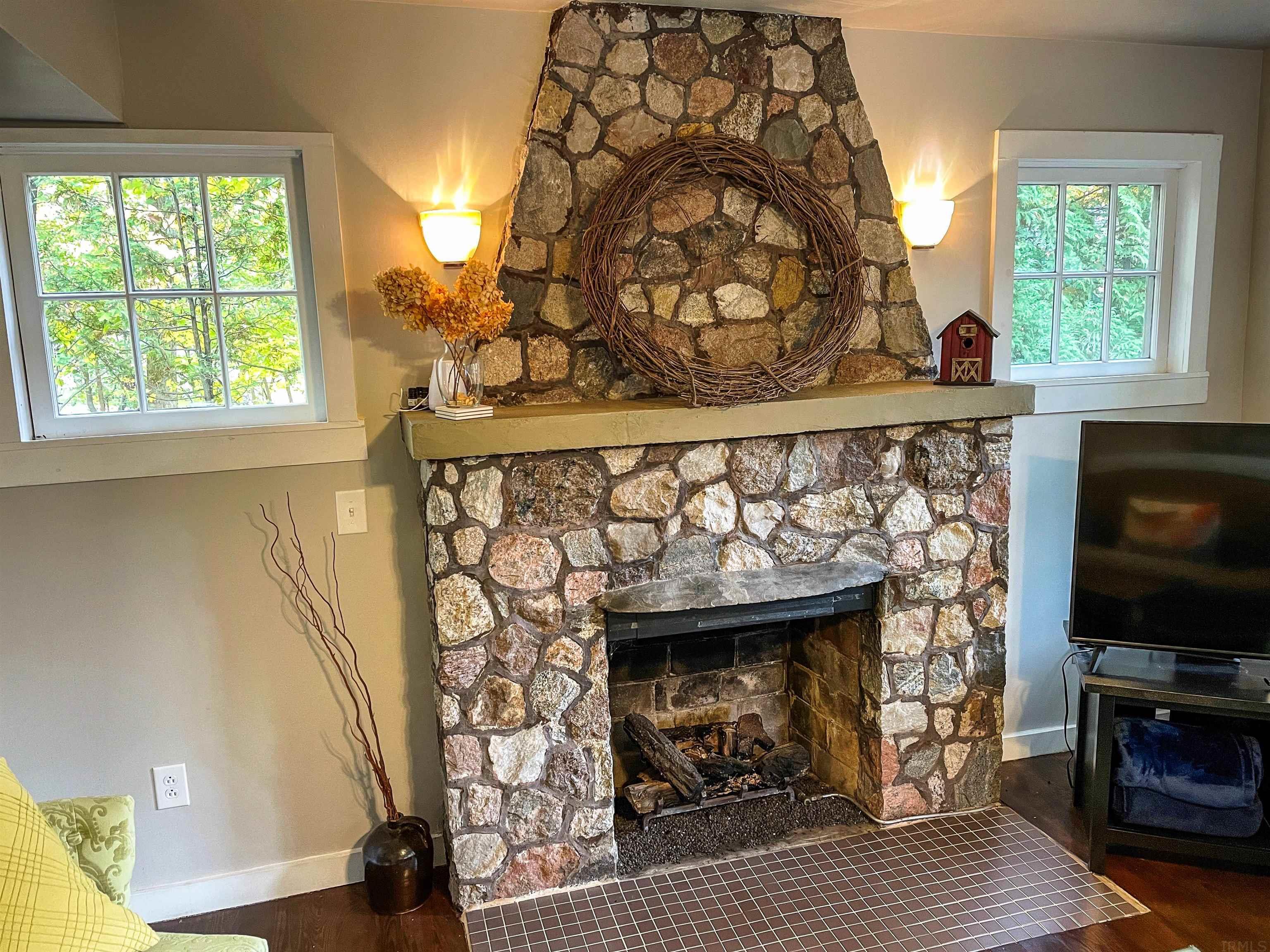 6970 North Kalorama Road Leesburg, IN 46538 - Photo 9 of 33 Gallery Image 9