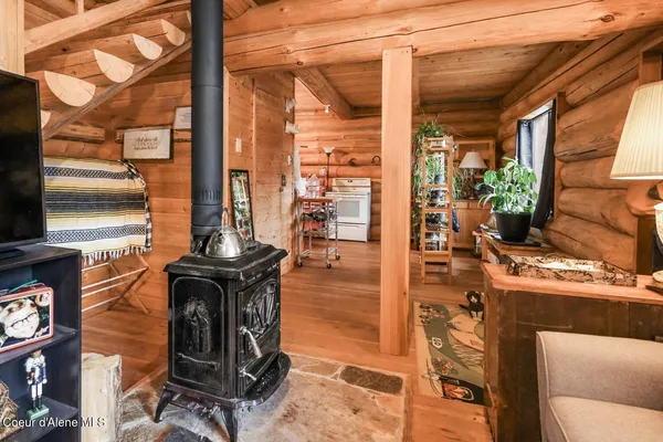 $850,000 | 128 Quill Drive, Priest River, ID 83856