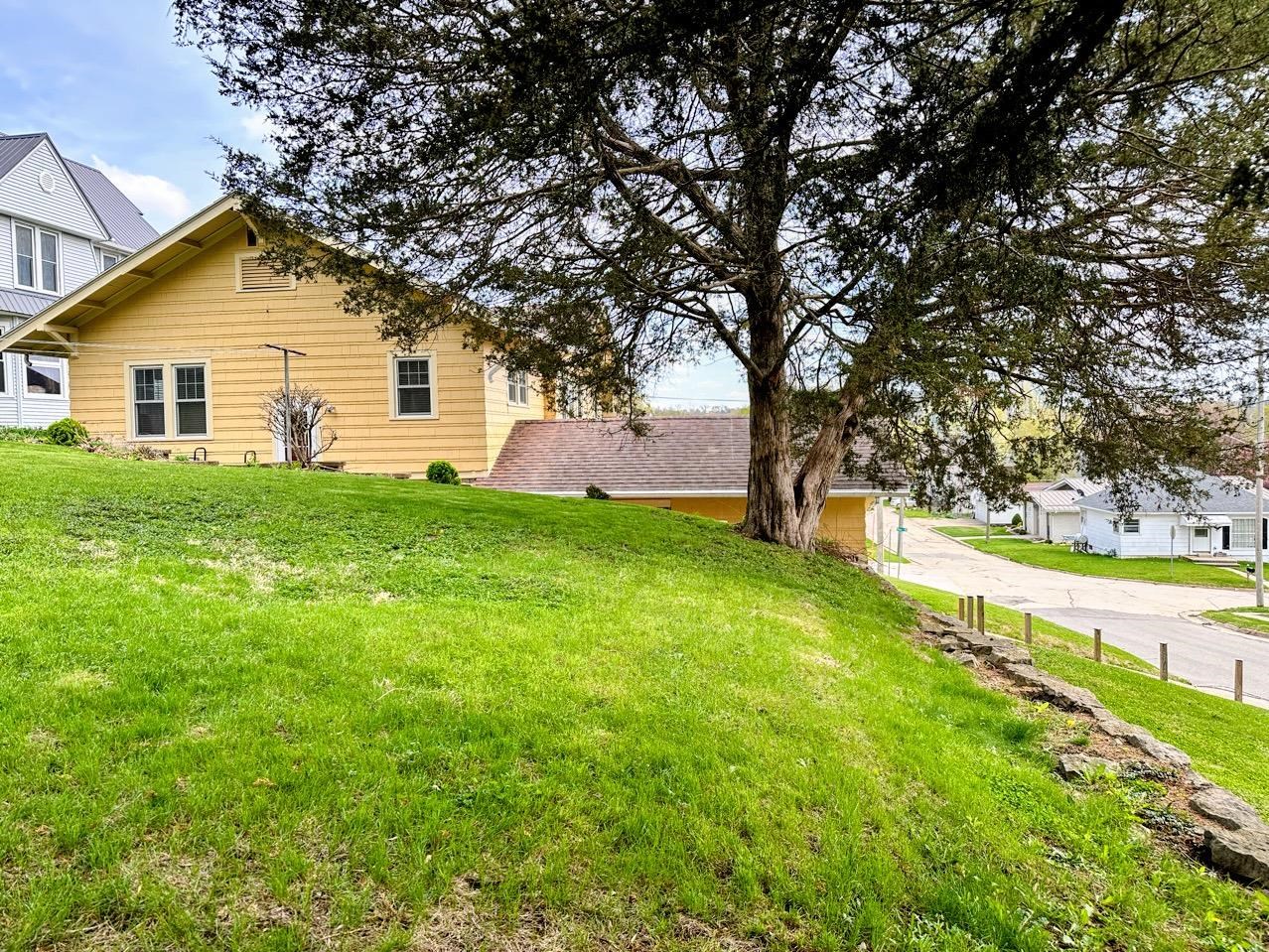 301 Plum Street Elkader, IA 52043 - Photo 4 of 39