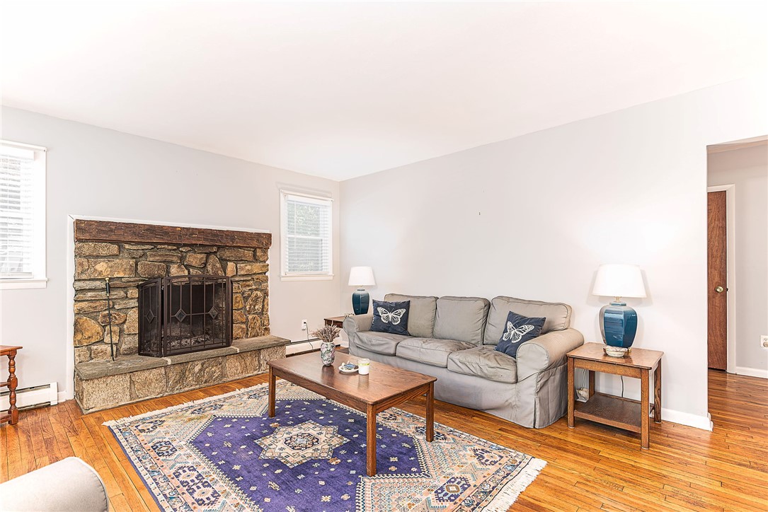 26 Fort Ninigret Road Charlestown, RI 02813 - Photo 5 of 36
