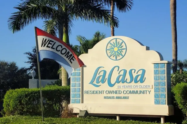 a sign that is on the wall of a building