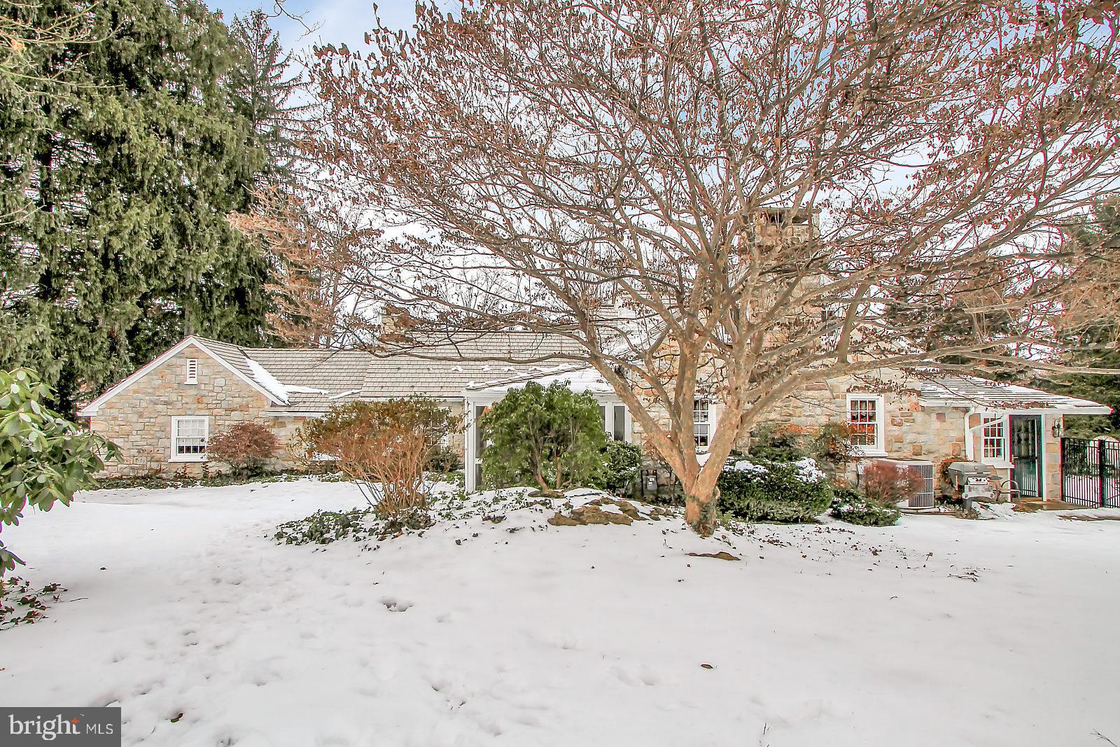 414 North Tulpehocken Road Reading, PA 19601 - Photo 20 of 25 Rear House/yard - Winter