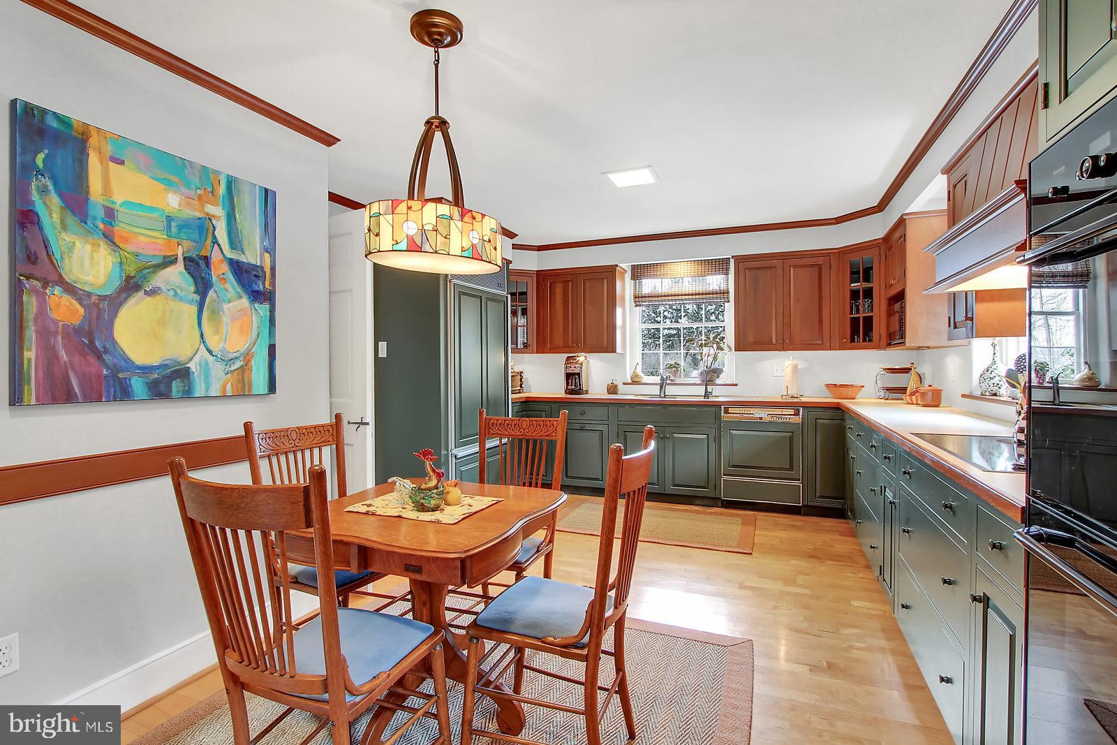 414 North Tulpehocken Road Reading, PA 19601 - Photo 6 of 25 Kitchen eat in breakfast area