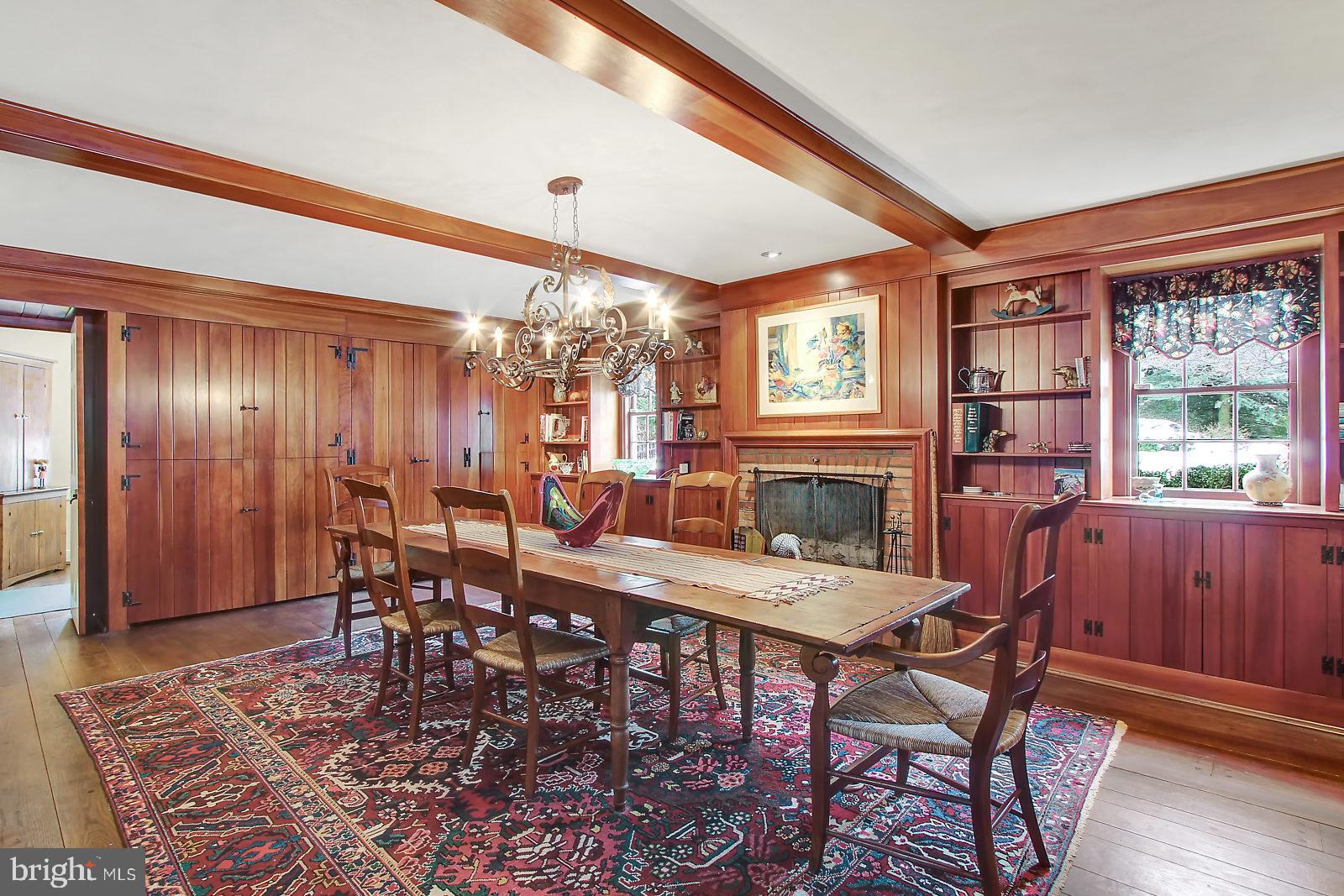 414 North Tulpehocken Road Reading, PA 19601 - Photo 9 of 25 Family Room/Dining Room