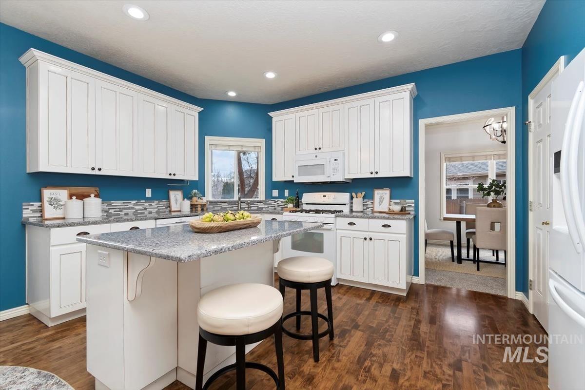 1877 South Rustic Mill Place Boise, ID 83709 - Photo 8 of 31