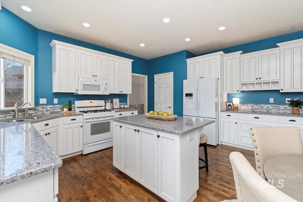 1877 South Rustic Mill Place Boise, ID 83709 - Photo 9 of 31