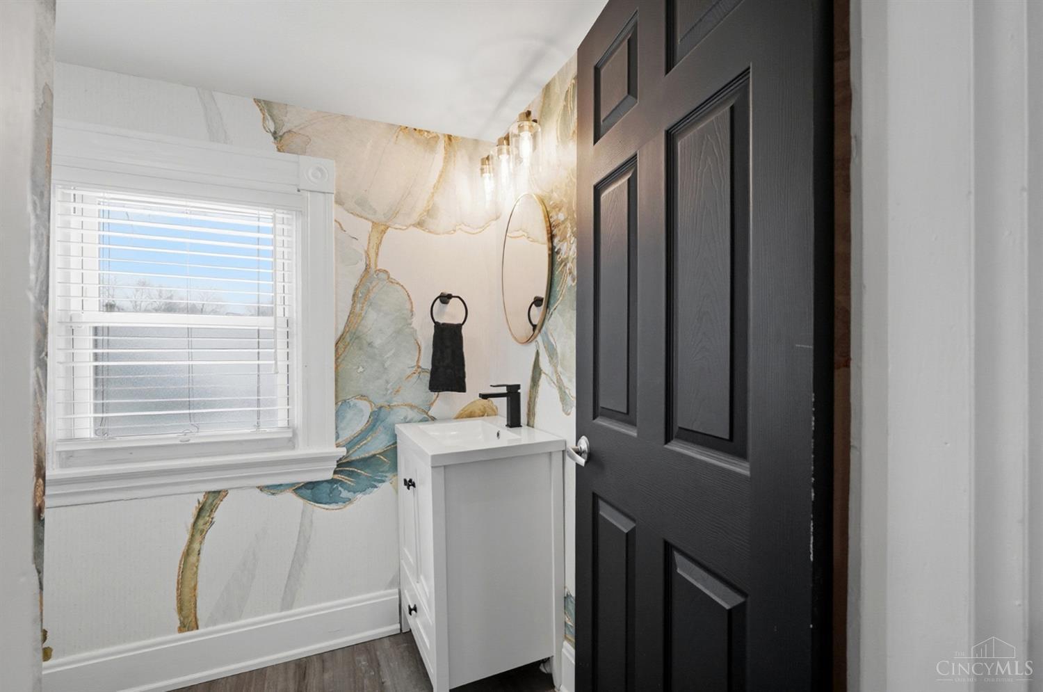 4614 Simpson Avenue Cincinnati, OH 45227 - Photo 19 of 47