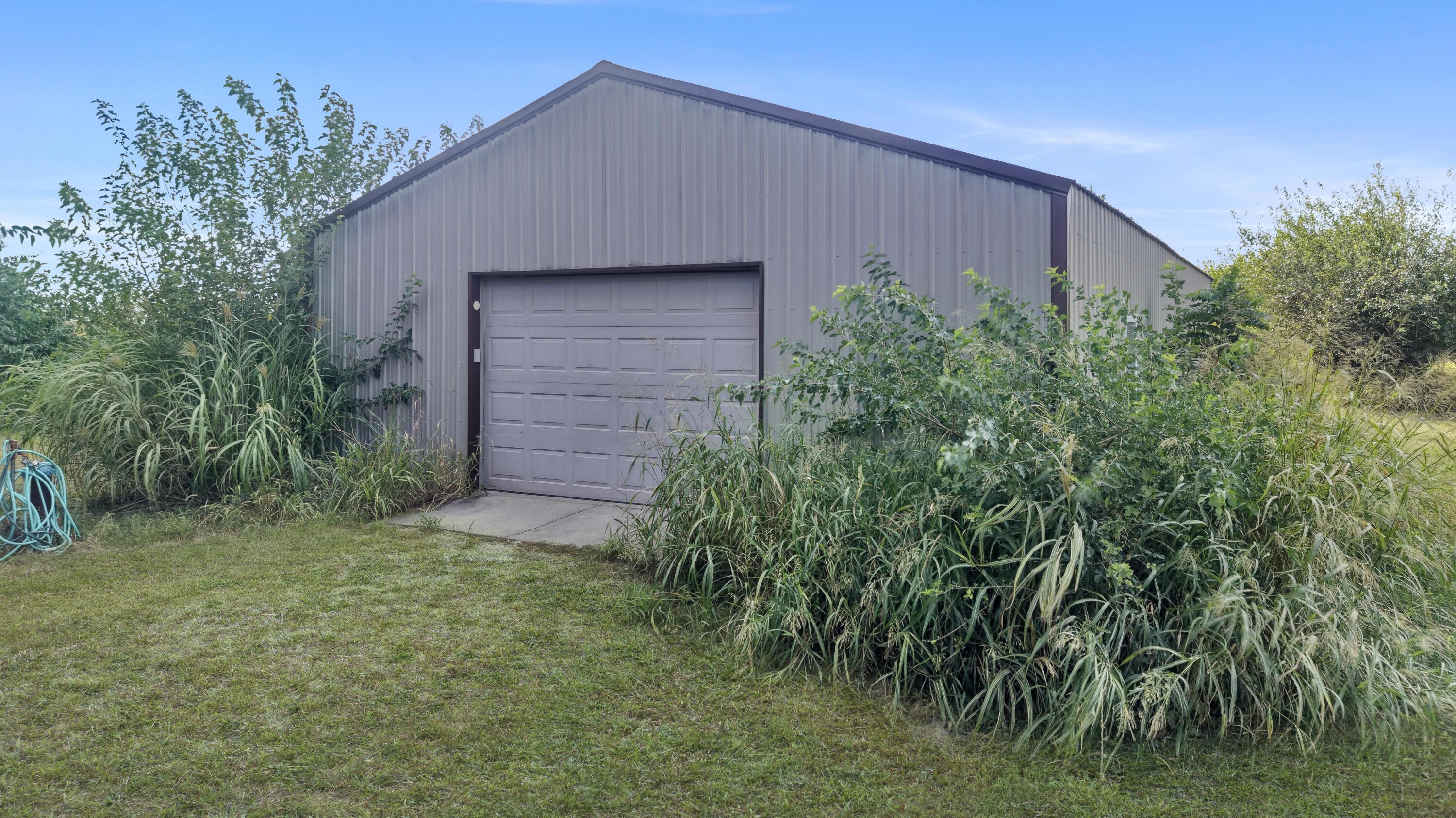 588 East Southernview Road Ozark, MO 65721 - Photo 37 of 37 Outbuilding